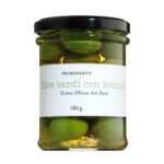 Grüne Oliven mit Stein